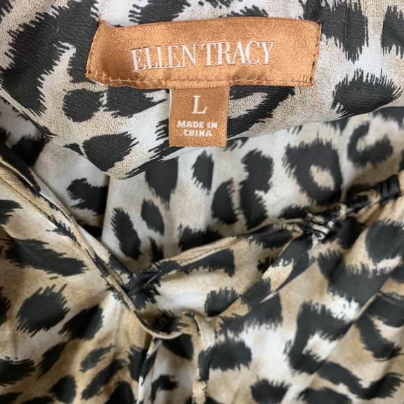 ELLEN TRACY • Animal Print Peplum Blouse • L - Picture 2 of 7